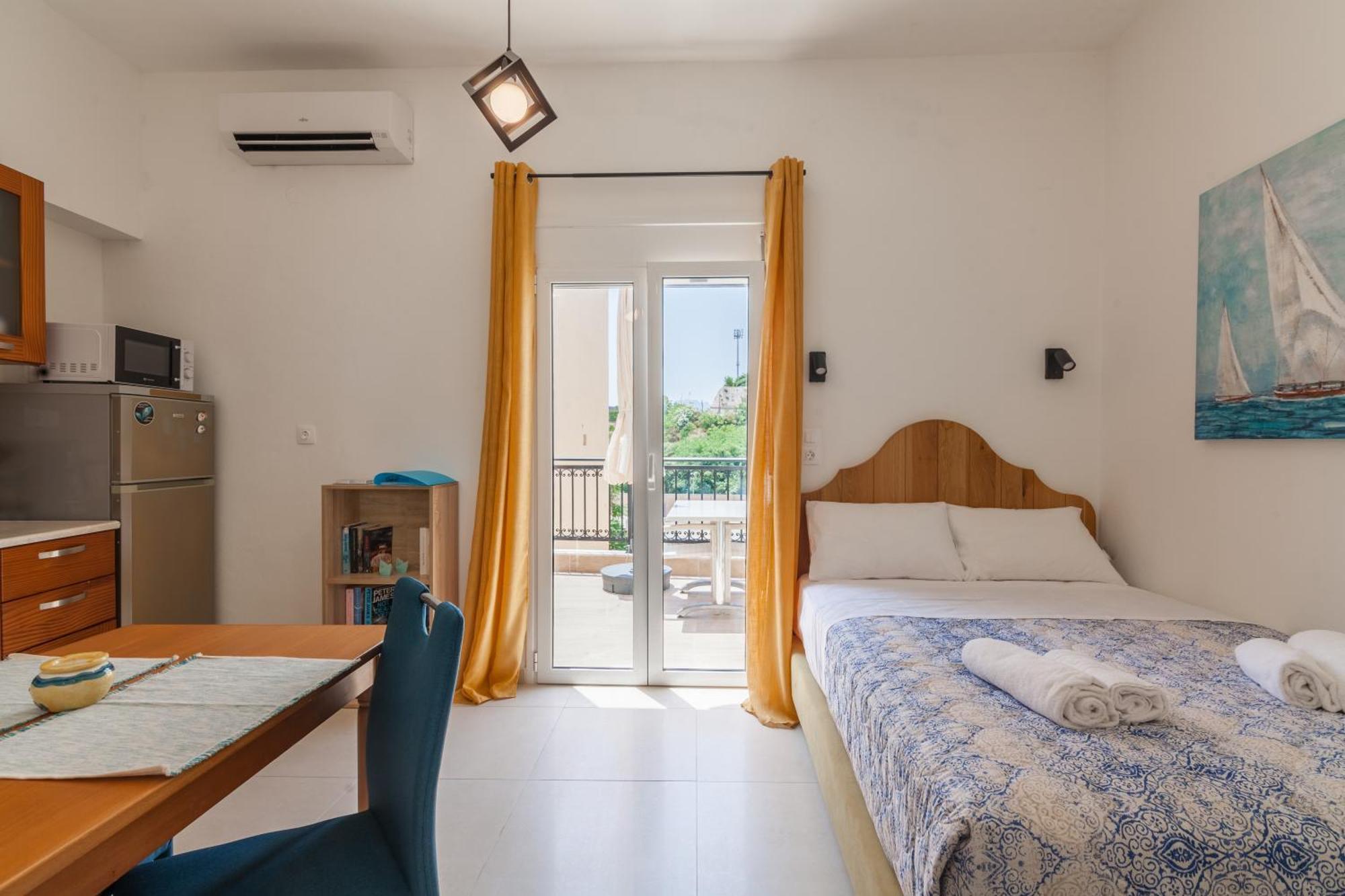 Apartment View & Value In The Old Town Heraklion (Crete)